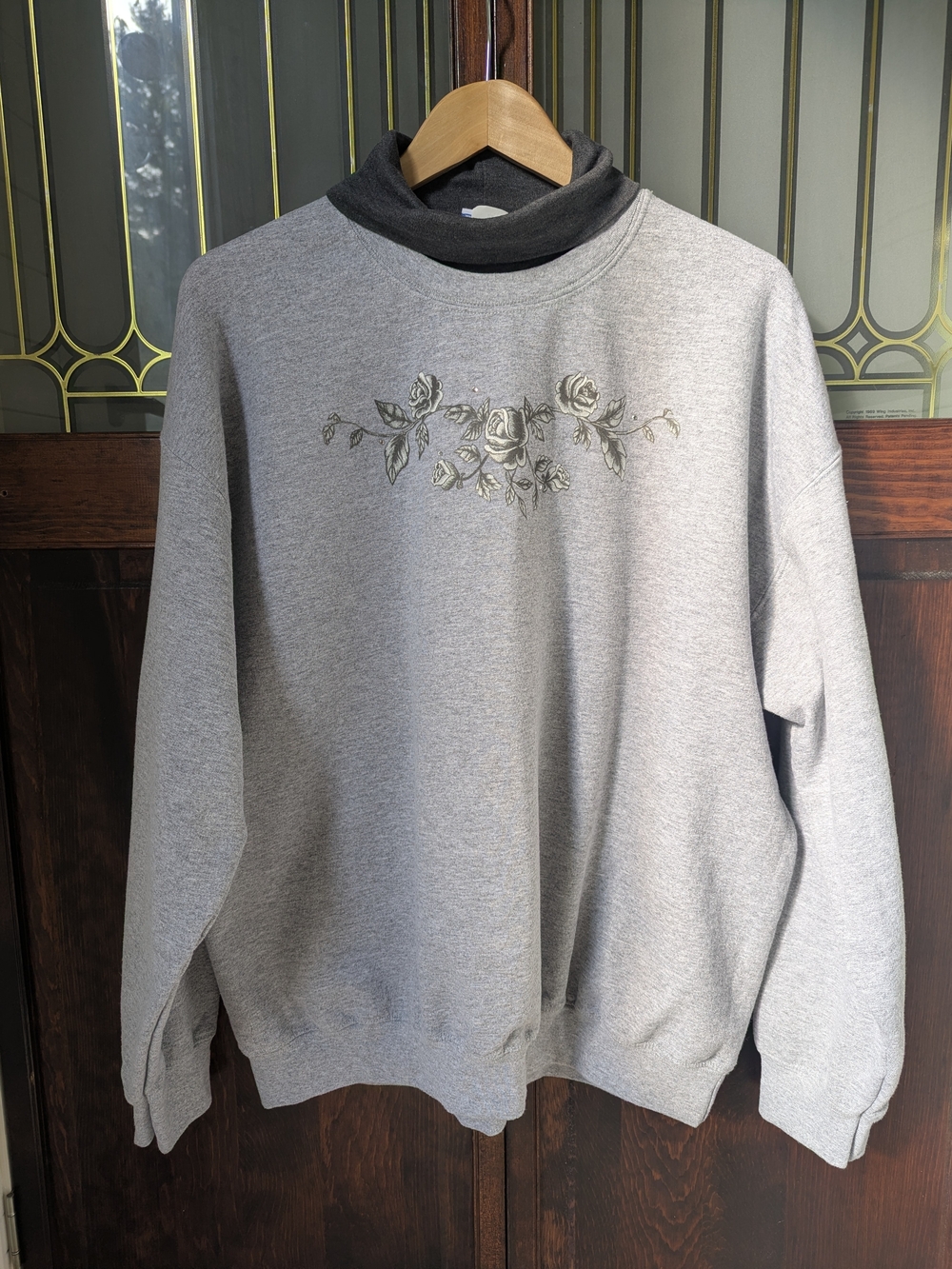 Grannycore Cottagecore Gray Crewneck Sweater with Rose Print and Rhinestones